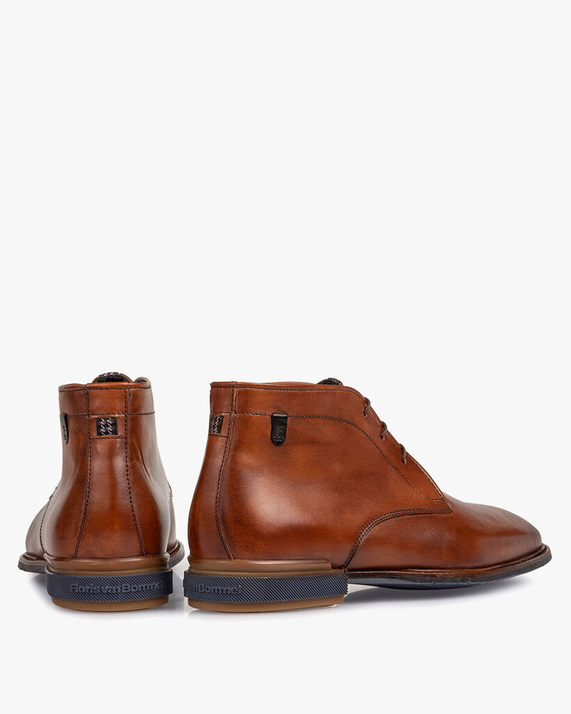 Boot calf leather cognac