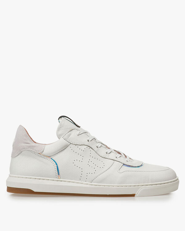 White leather sneaker with print