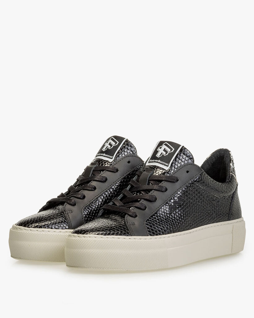 Sneaker calf leather black