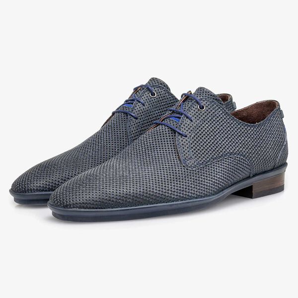 Dark blue suede leather lace shoe with a print