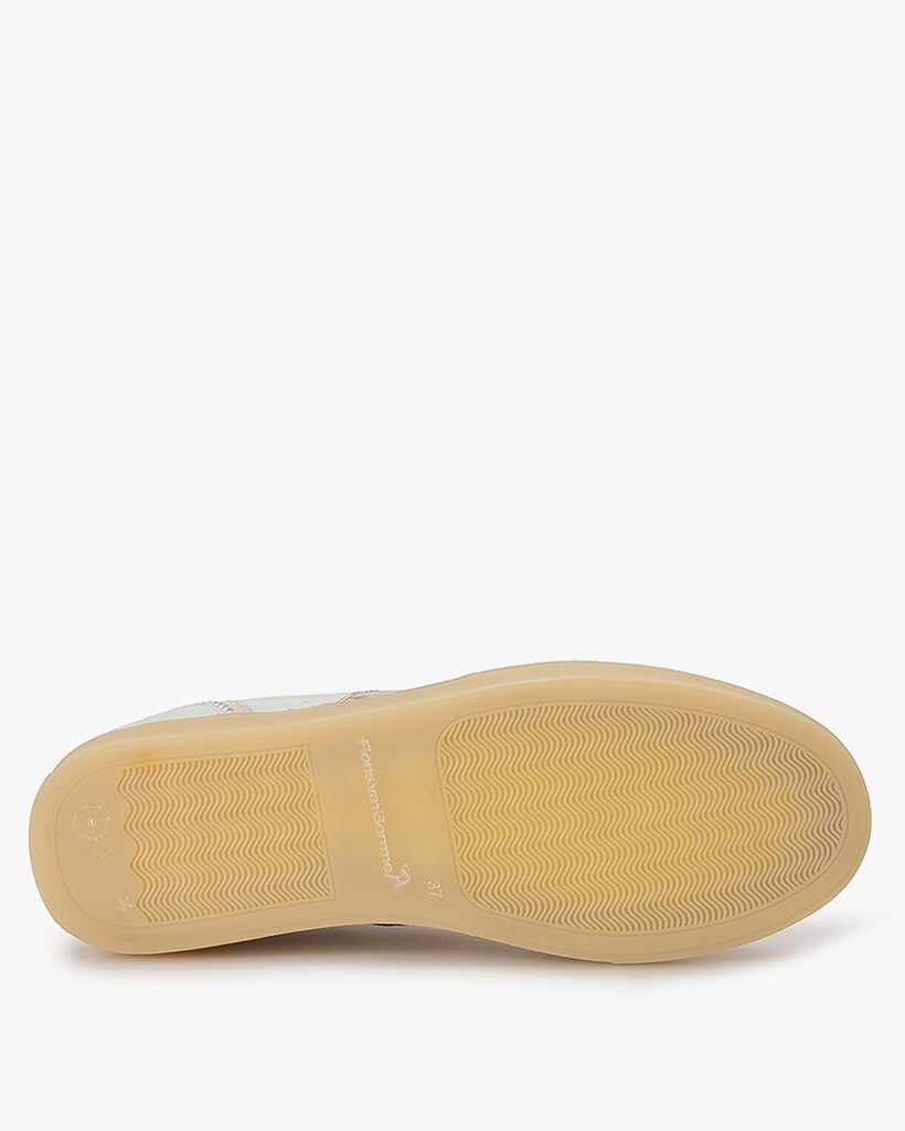 The product image is missing!