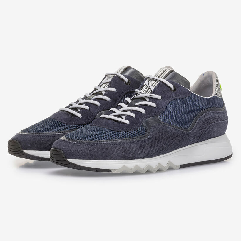 Dark blue suede leather sneaker with print