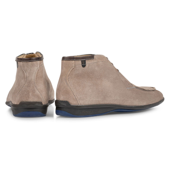 Boot sand-coloured suede leather