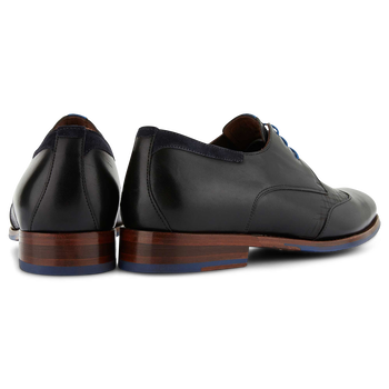 Lace shoe leather black