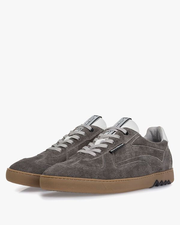 Sneaker grey suede leather