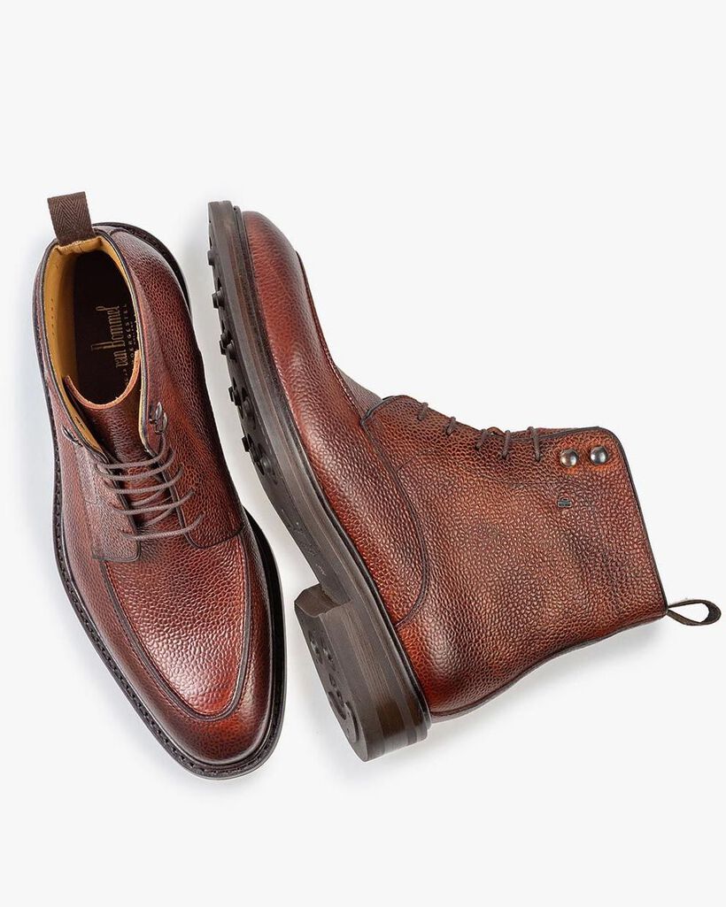 Boot cognac leather with print