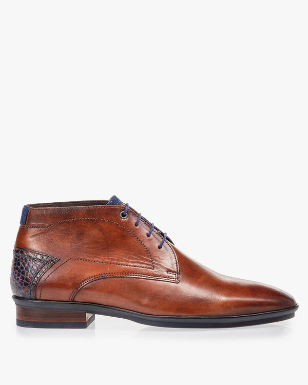 Lace boot calf leather cognac