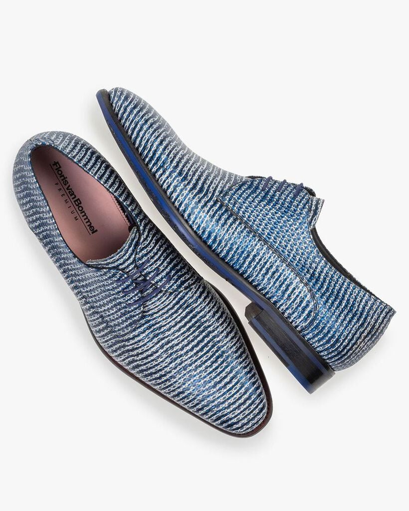 Lace shoe metallic with print blue