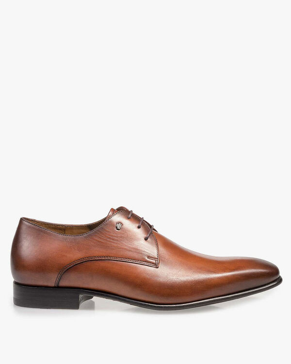Cognac-coloured leather lace shoe