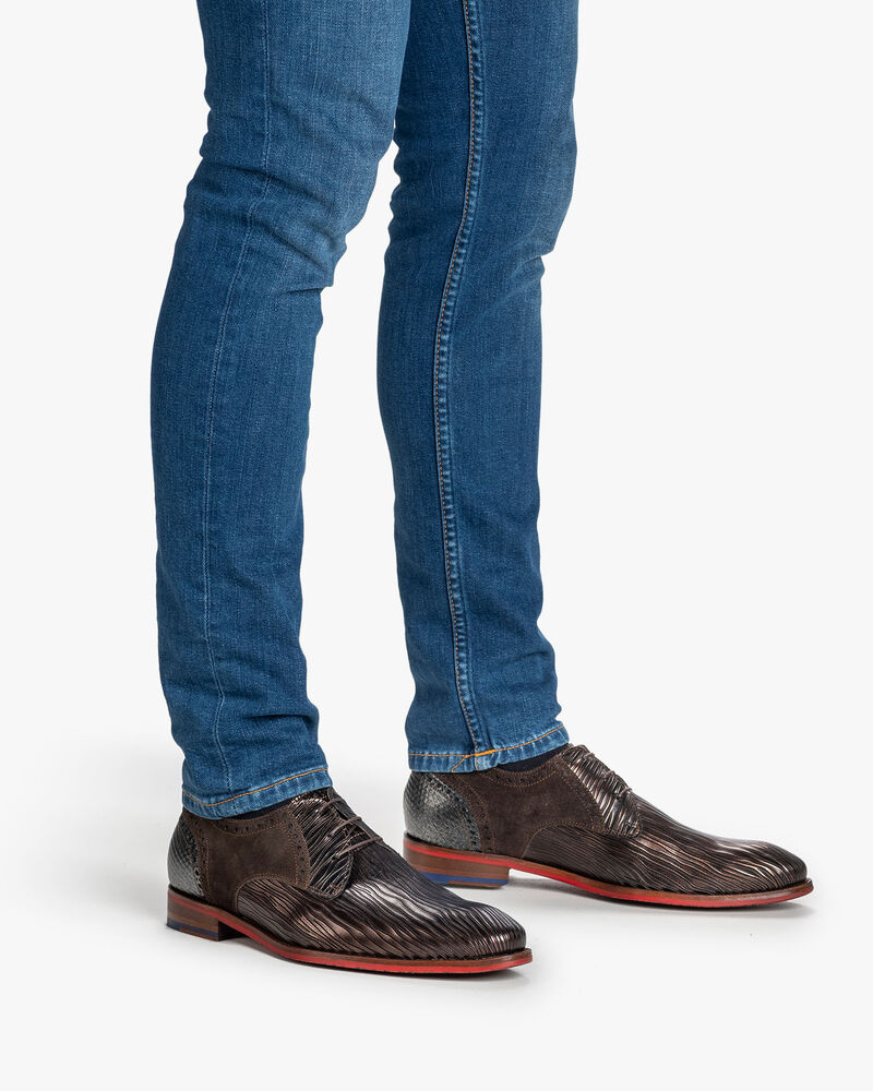 Lace shoe metallic print bronze