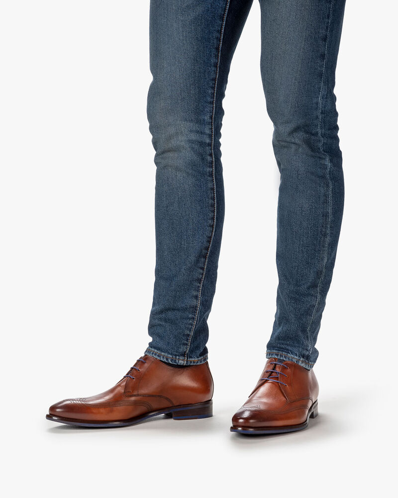 Lace shoe calf leather cognac