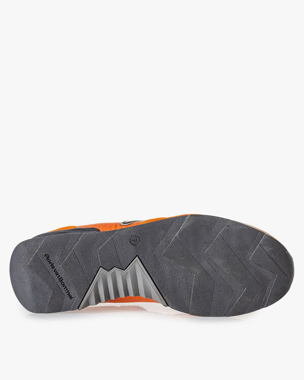 Sneaker orange suede leather