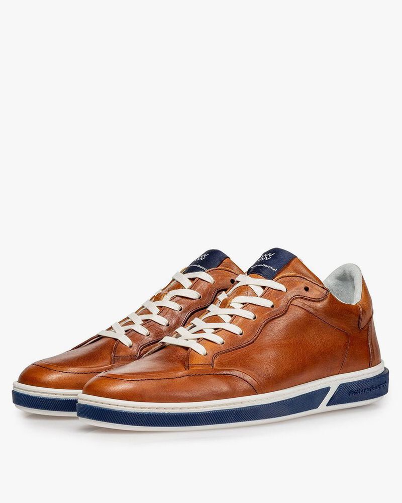 Calf leather lace shoe cognac