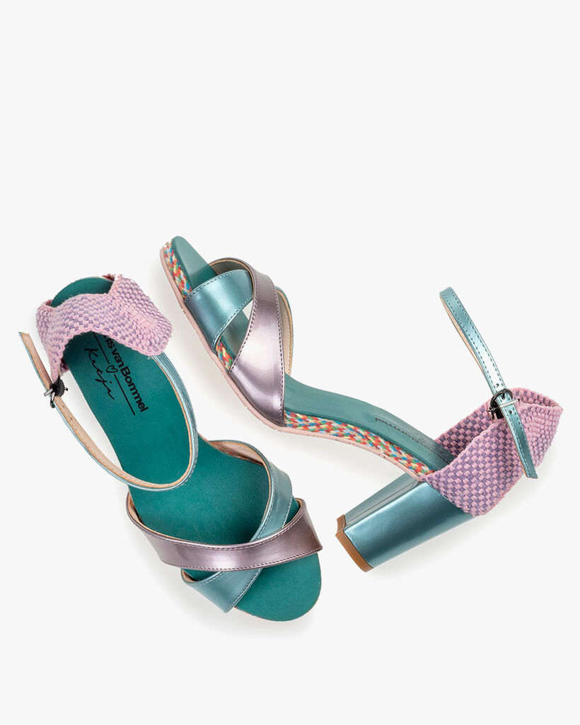 Sandal patent leather light blue