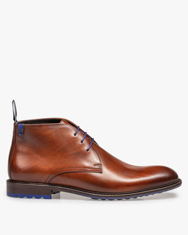 Lace boot calf leather cognac