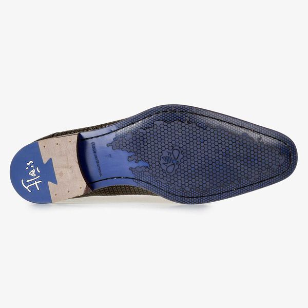 Bronze-coloured calf’s leather lace shoe with structural pattern