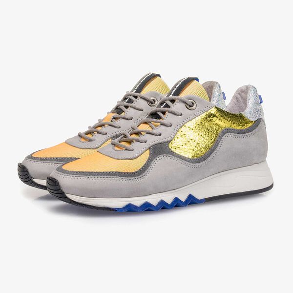 Grey nubuck leather sneaker with yellow details