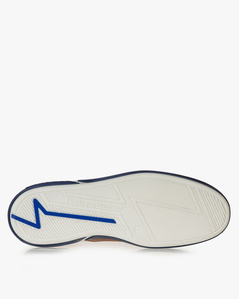 Cognac-coloured lace boot