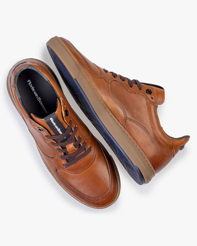 Sneaker calf leather cognac