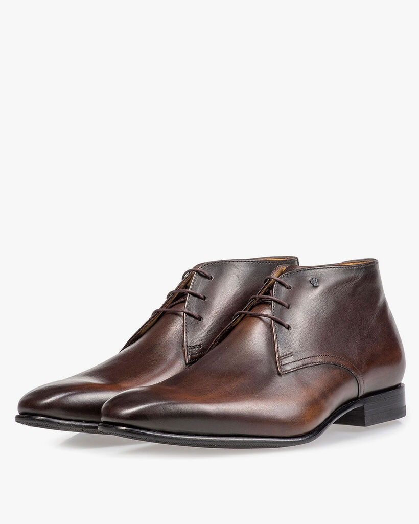 Dark brown calf leather lace shoe