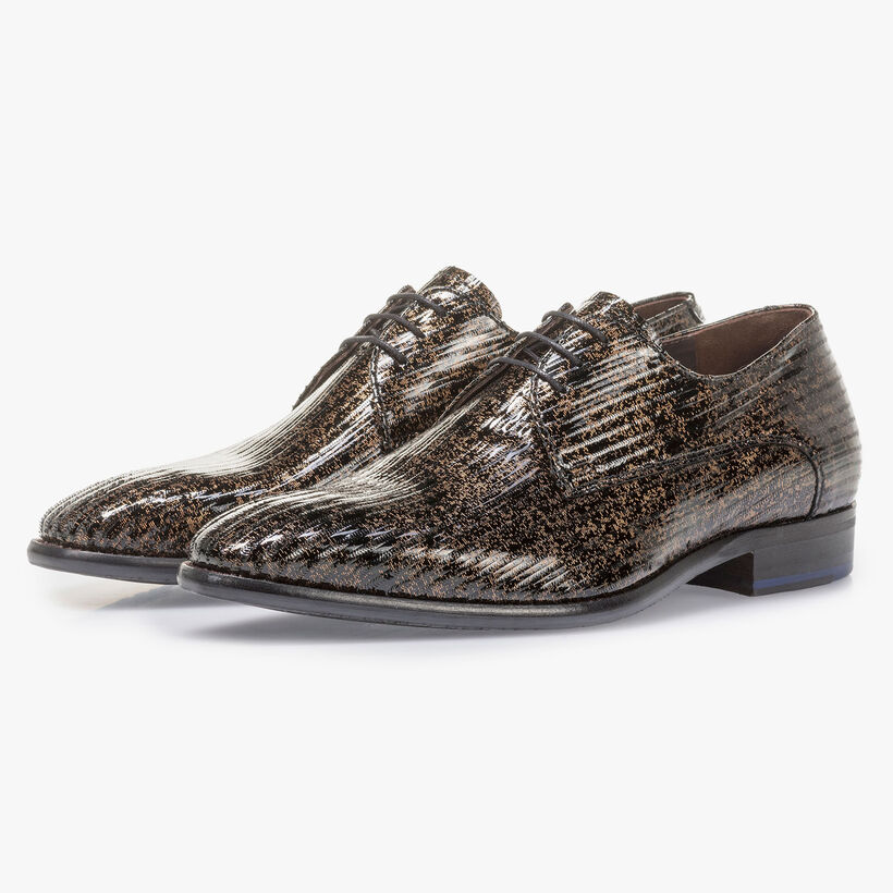 Brown patent leather lace shoe with metallic print