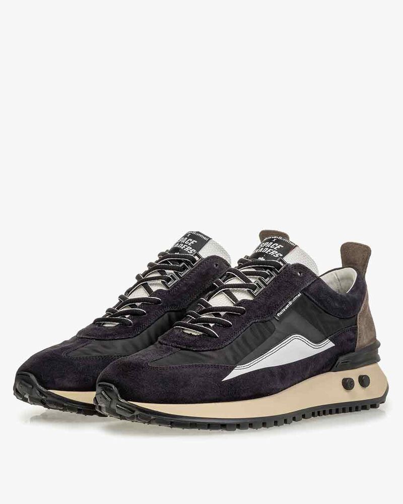 Sneaker space invaders black