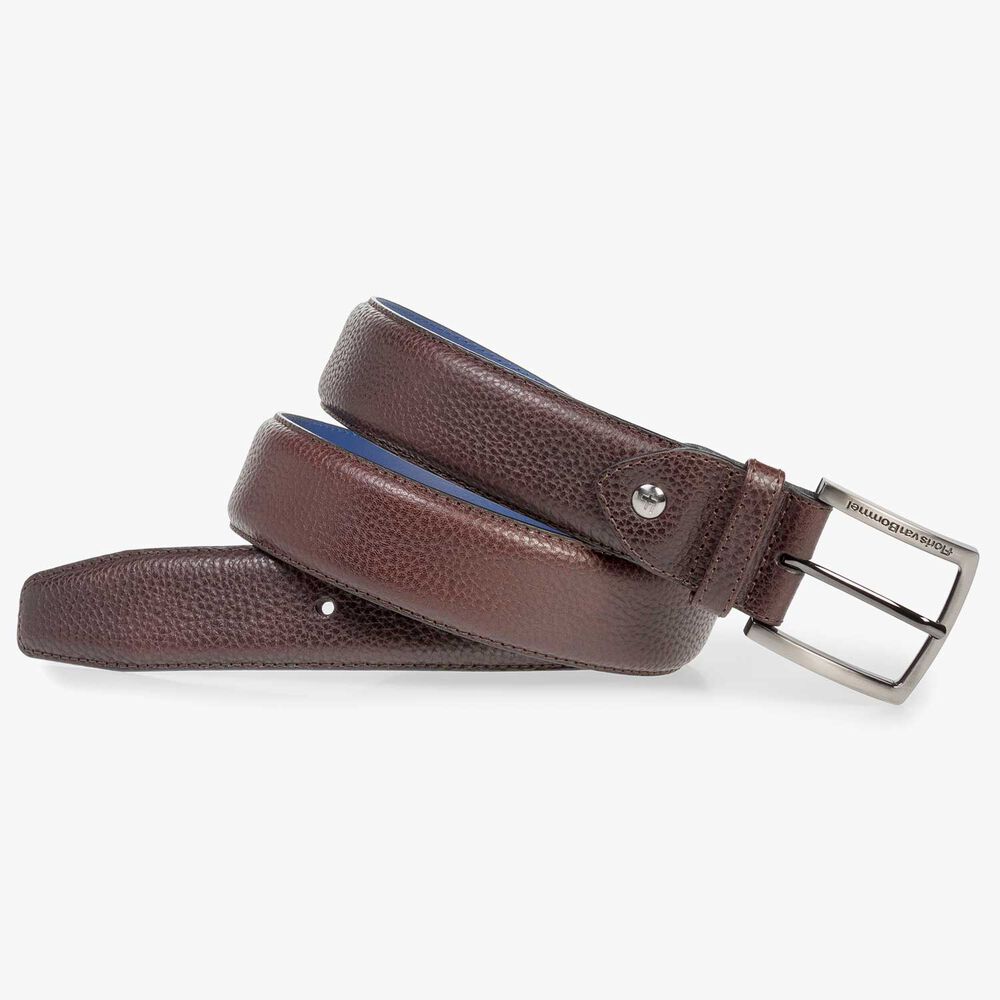 Dark brown leather belt with structure
