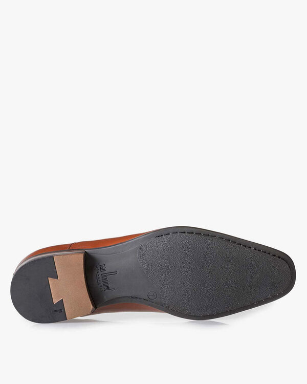 Cognac-coloured lace shoe