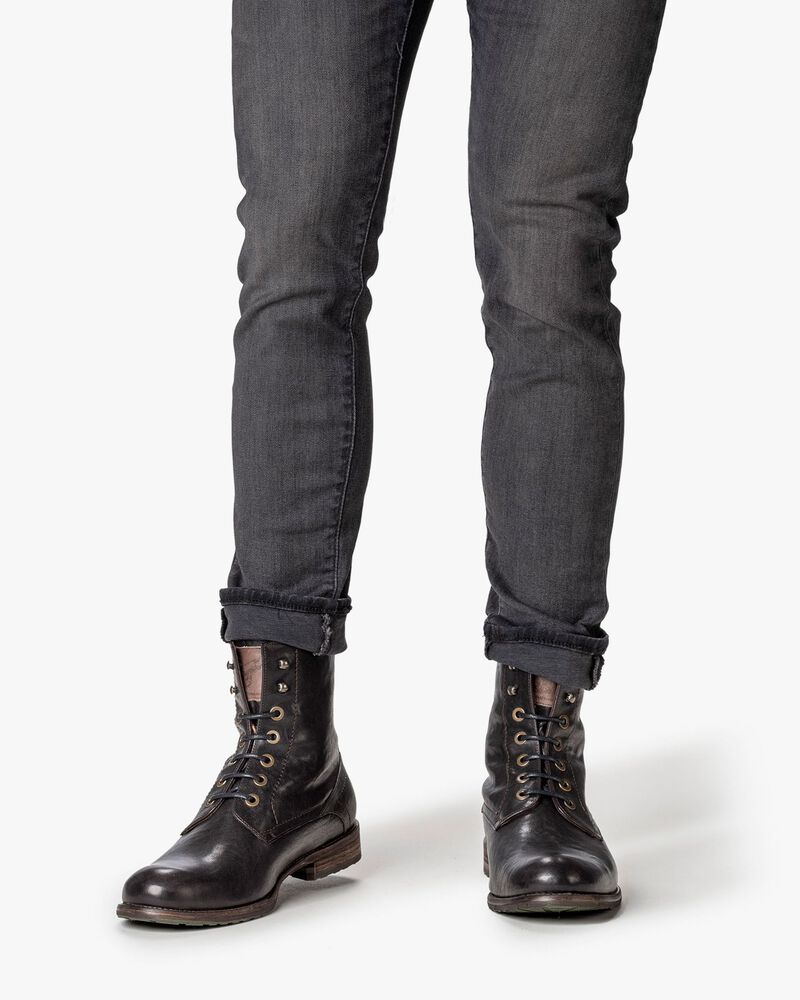 Lambskin lined lace boot black