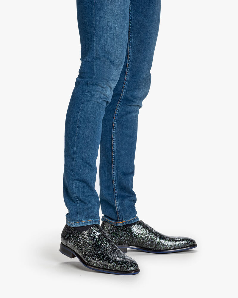 Lace shoe metallic print green