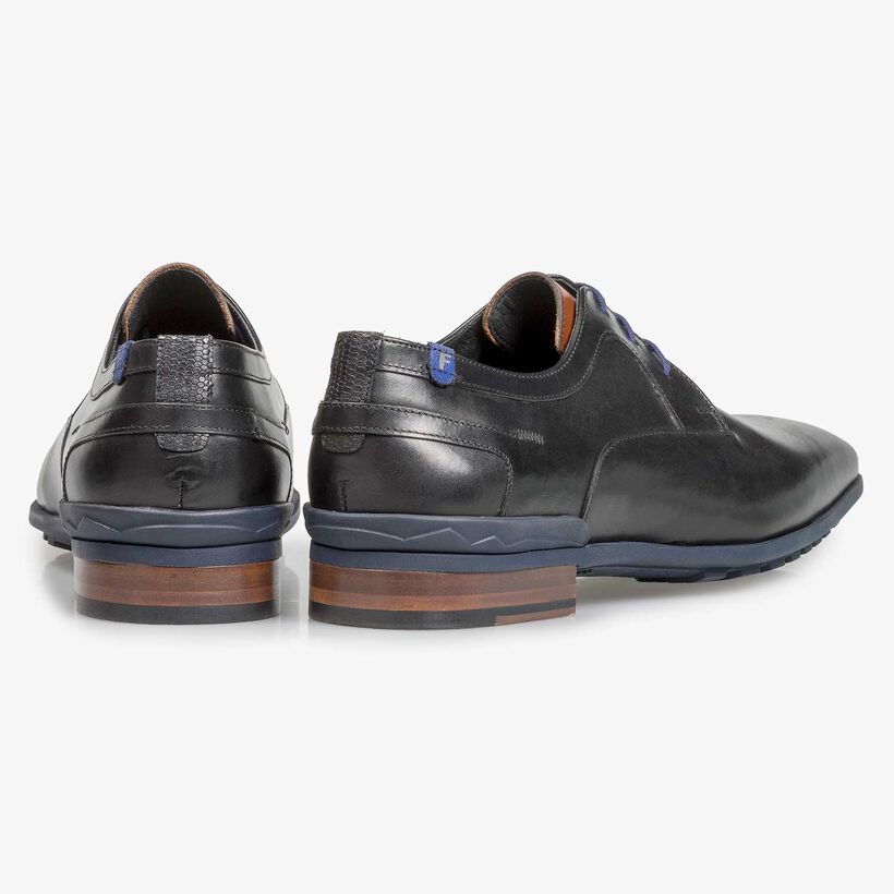 Black calf leather lace shoe