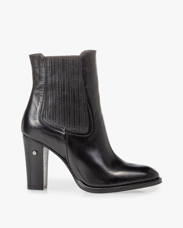 Ankle boot calf leather black