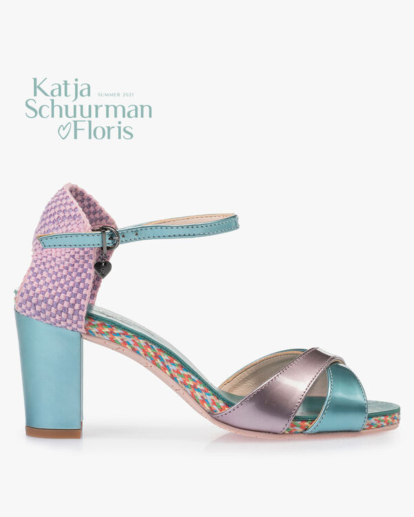 Sandal patent leather light blue