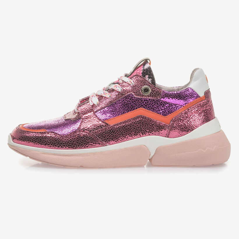 Pink leather sneaker with metallic print