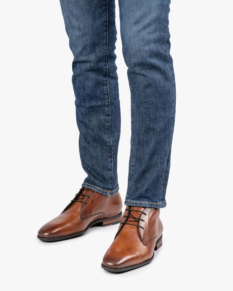 Cognac-coloured lace shoe