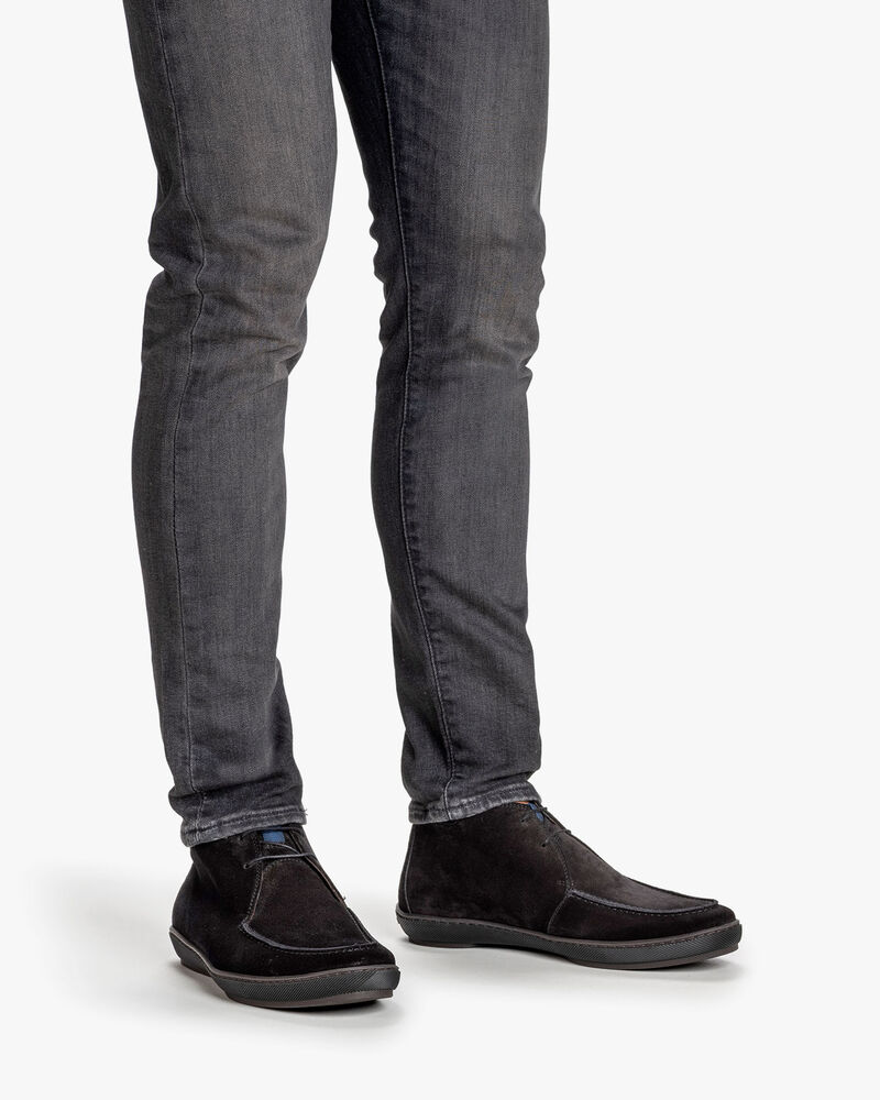 Lace boot suede black