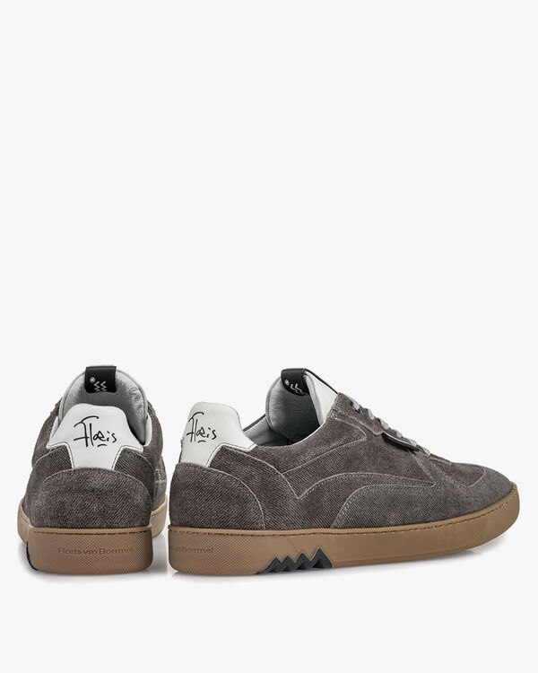 Sneaker grey suede leather