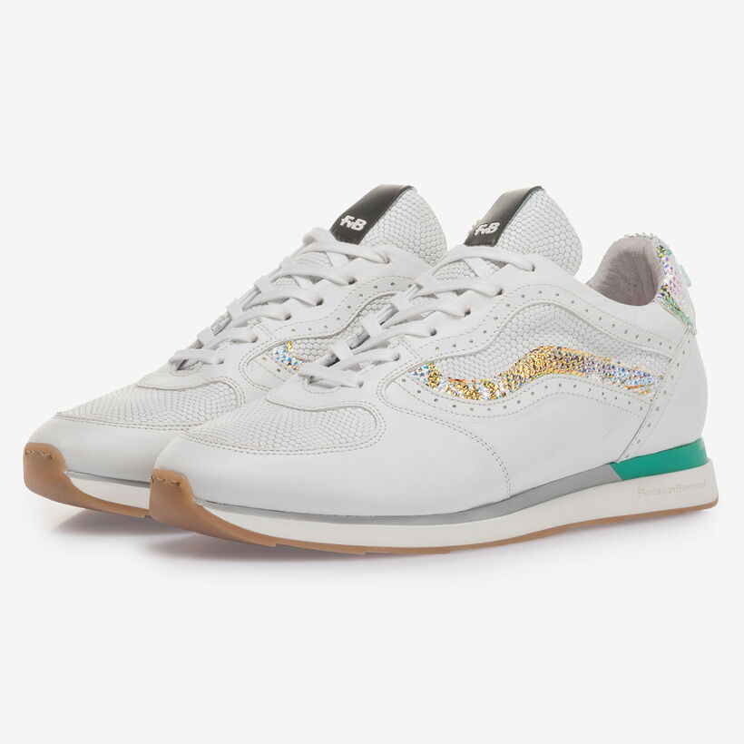 White leather sneaker with metallic details