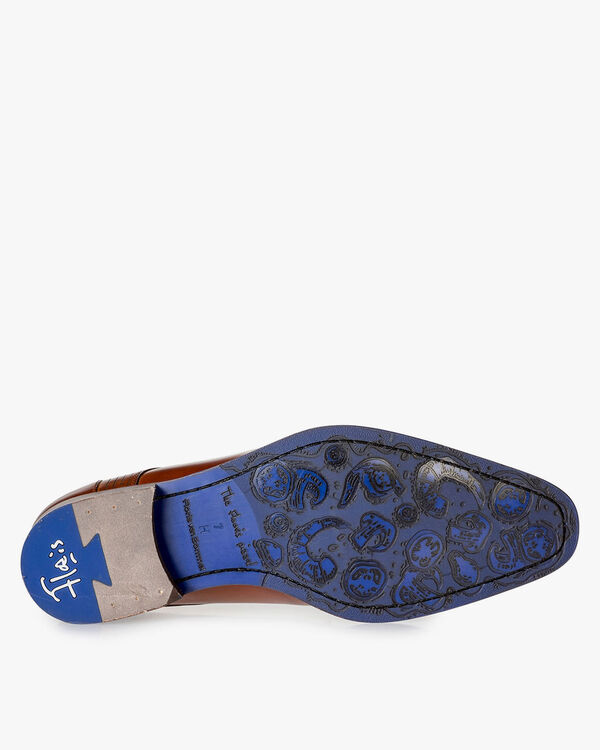 Cognac-coloured lace shoe