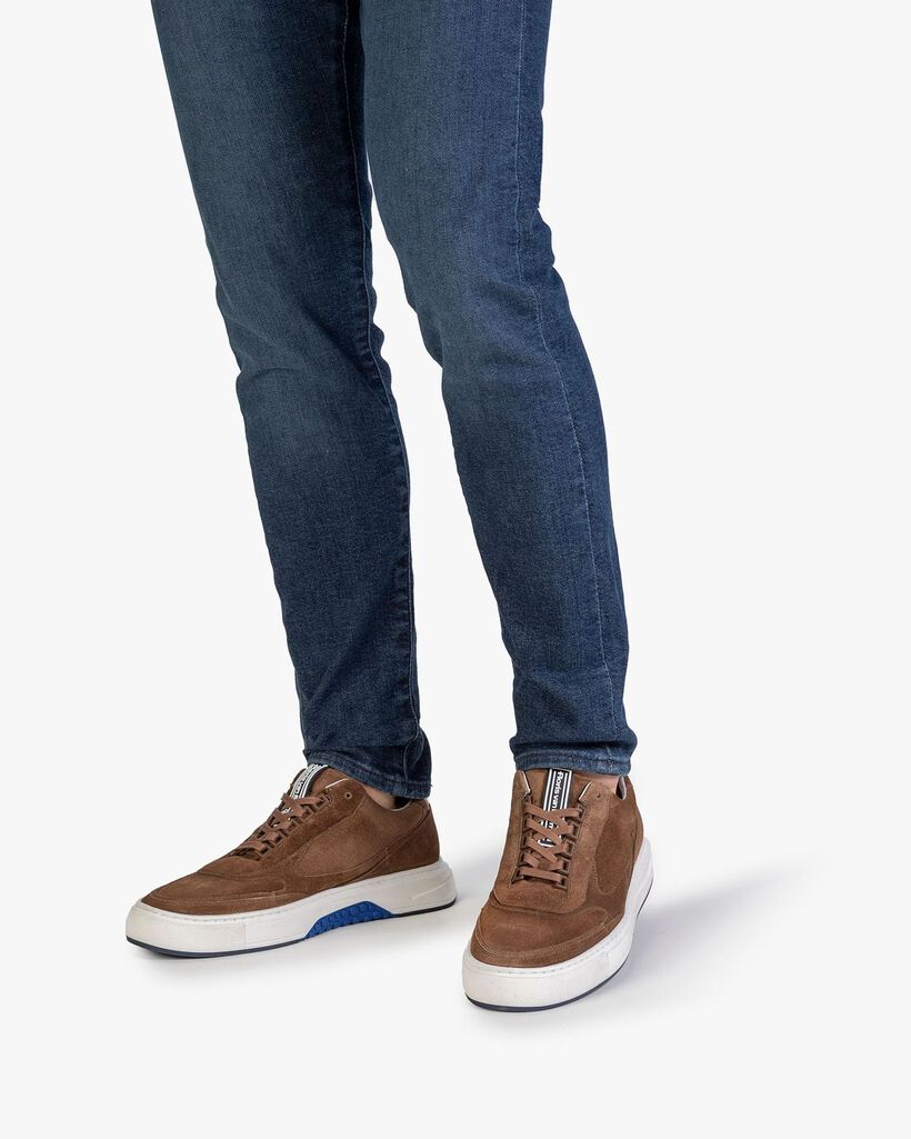 Sneaker suede leather cognac