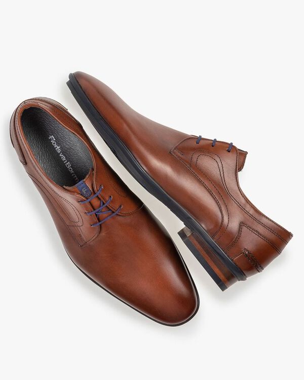 Lace shoe leather cognac