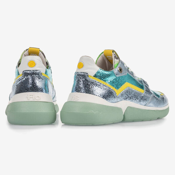 Light blue leather sneaker with metallic print