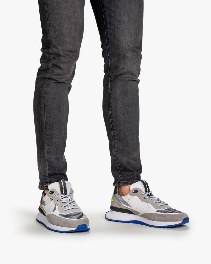 Sneaker textile white