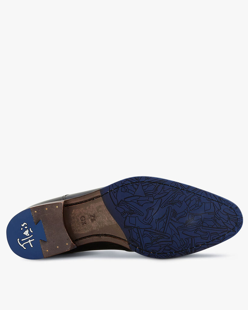 Lace shoe leather black