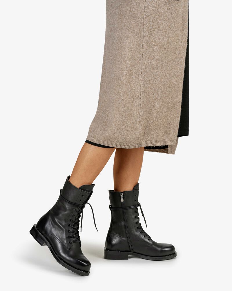 Lace boot calf leather black