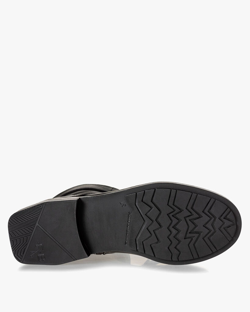 Lace boot calf leather black