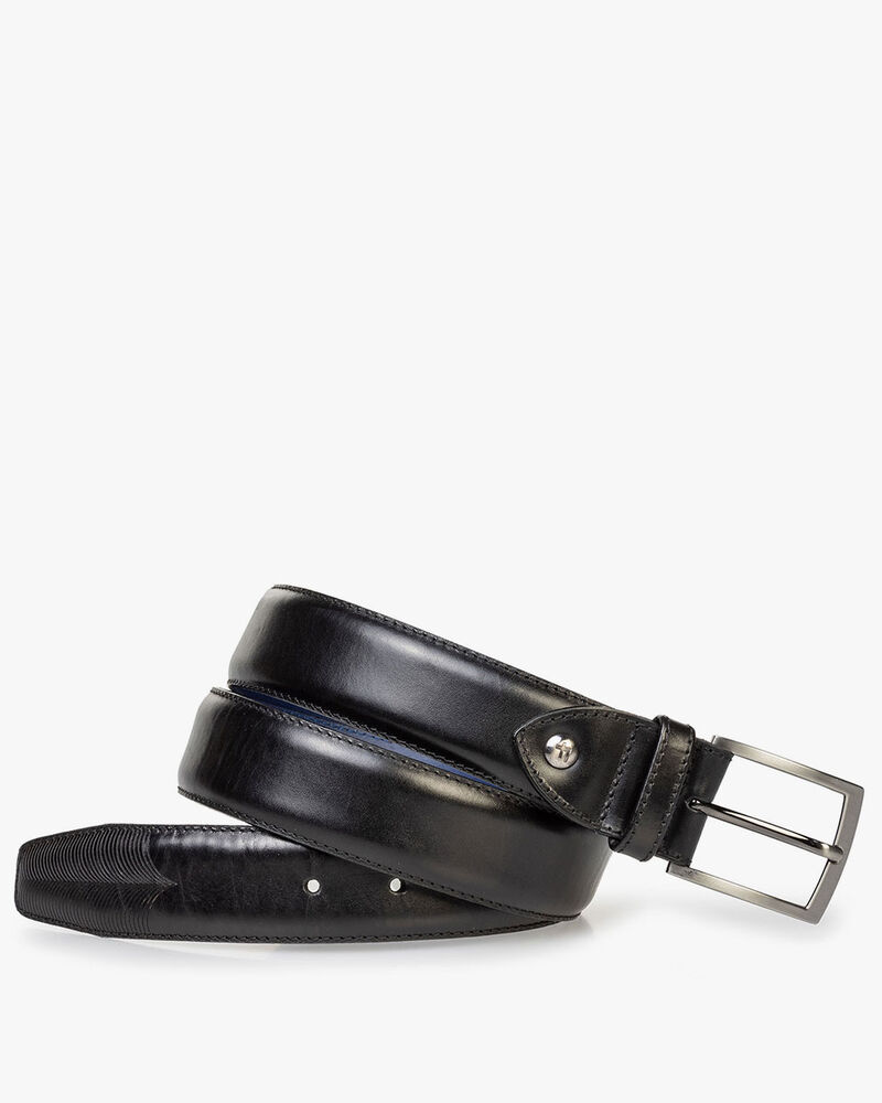 Leather belt with laser-cut print black