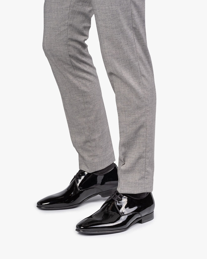 Lace shoe patent leather black