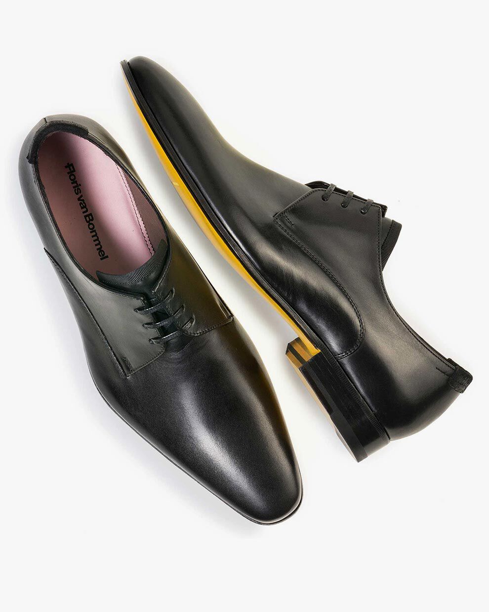 Black calf leather lace shoe with a yellow sole 14095/03 | Floris van Bommel