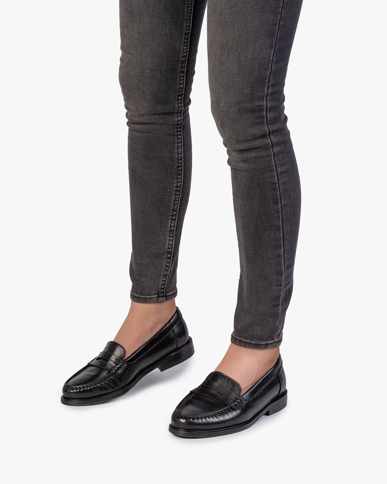 Floris van Bommel Vrouwen Leren Enkellaarsjes / Laarzen / Damesschoenen  85656 Zwart - Schoenen.nl